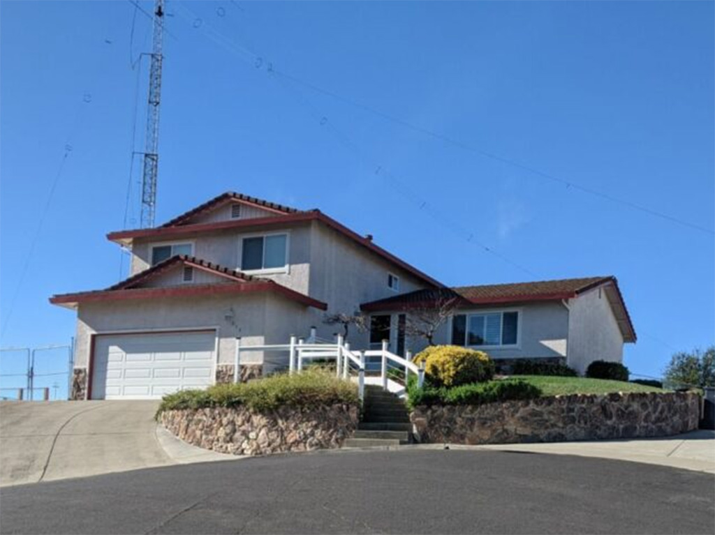 Ham Friendly Home For Sale
