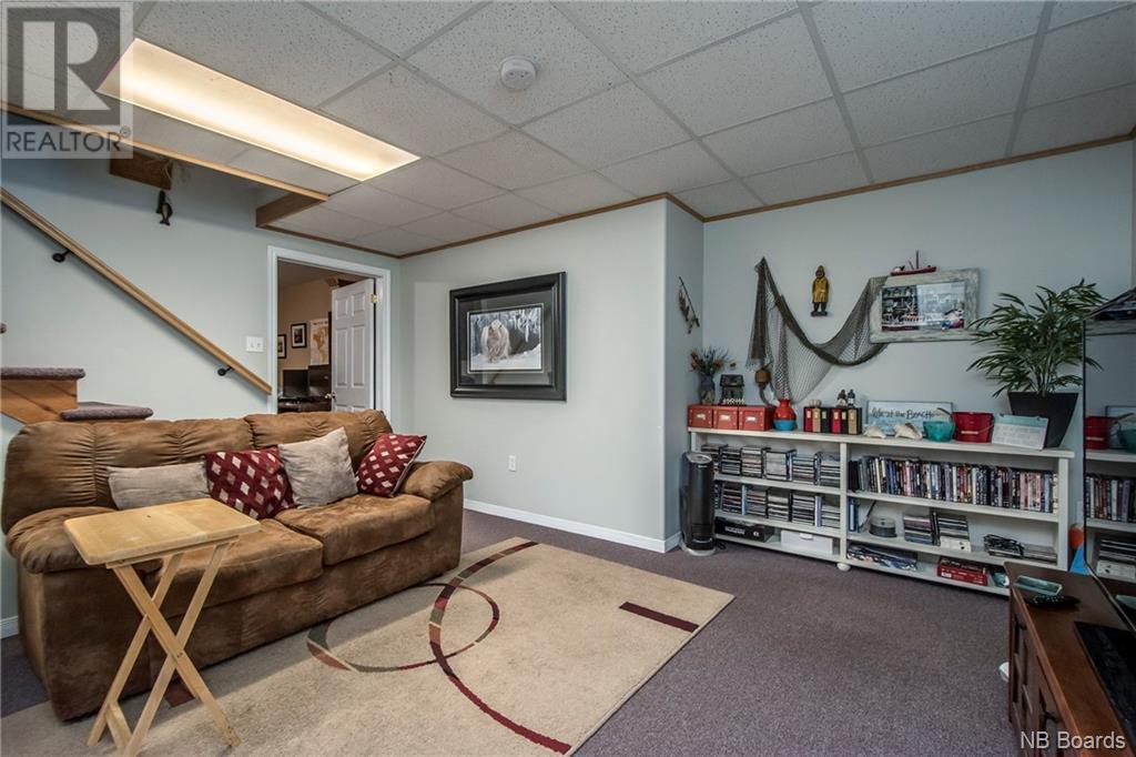 NB054040_22 Ham Radio Friendly Homes For Sale